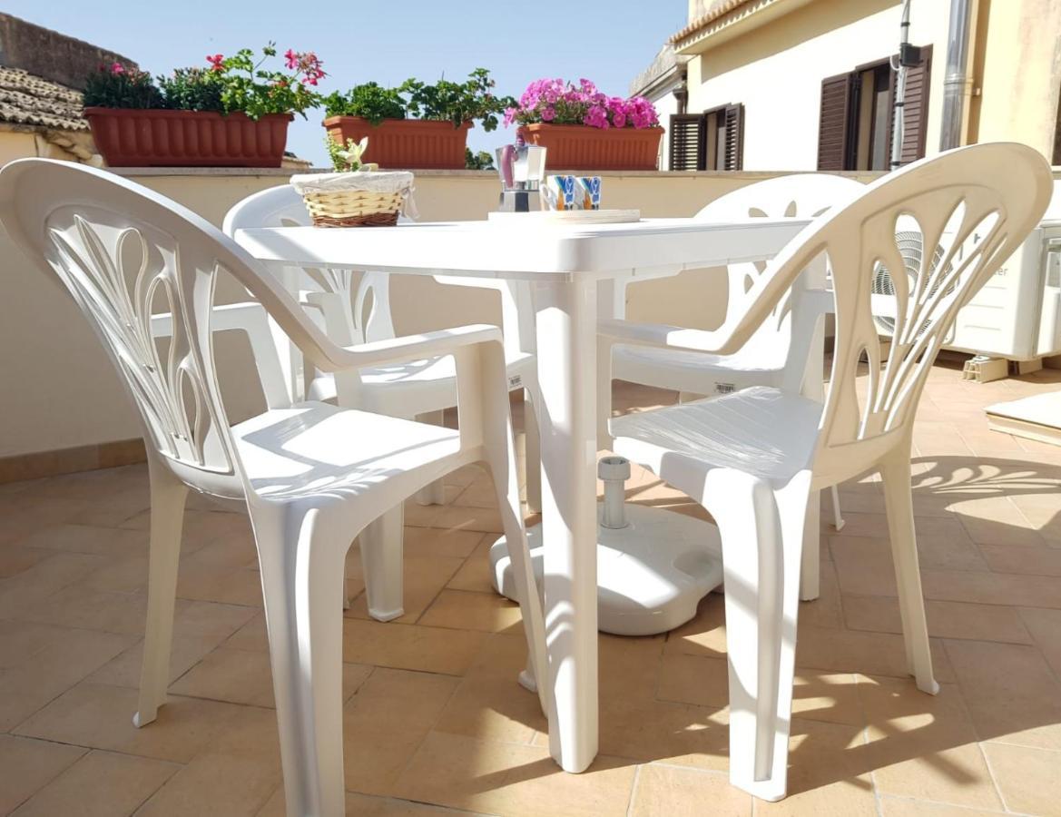 Alla Villa Noto Buitenkant foto